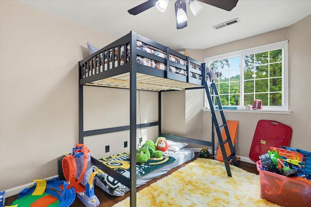 12341 Torrey Pines Dr, Auburn, CA 95602