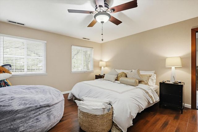 12341 Torrey Pines Dr, Auburn, CA 95602