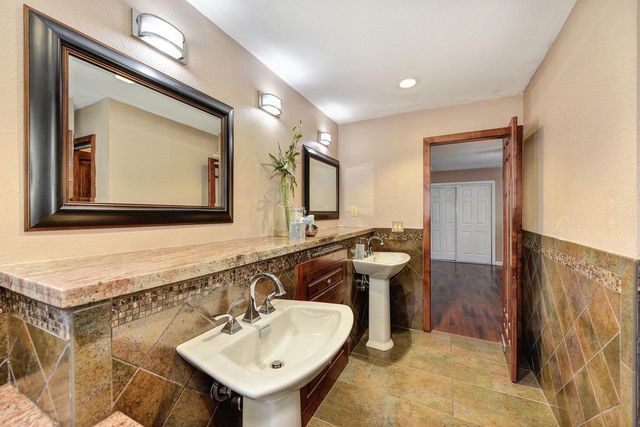 12341 Torrey Pines Dr, Auburn, CA 95602