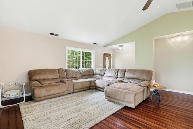 12341 Torrey Pines Dr, Auburn, CA 95602