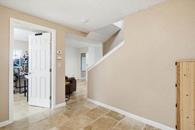 12341 Torrey Pines Dr, Auburn, CA 95602