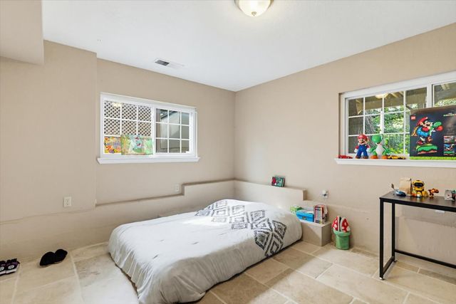 12341 Torrey Pines Dr, Auburn, CA 95602