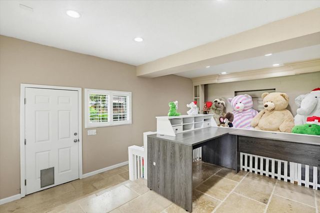 12341 Torrey Pines Dr, Auburn, CA 95602