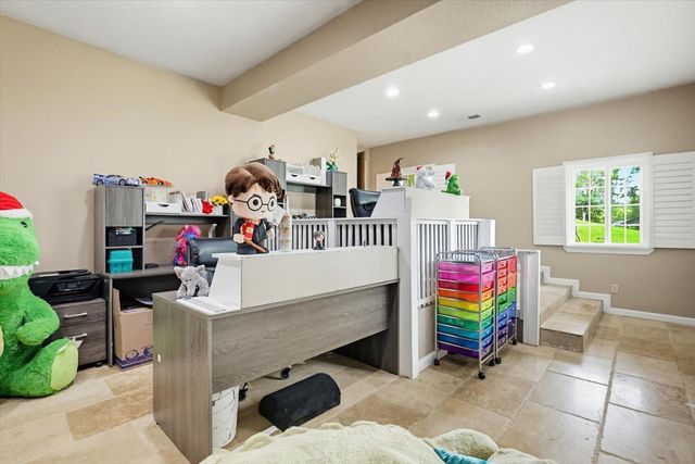 12341 Torrey Pines Dr, Auburn, CA 95602