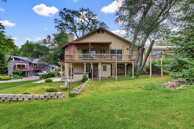 12341 Torrey Pines Dr, Auburn, CA 95602