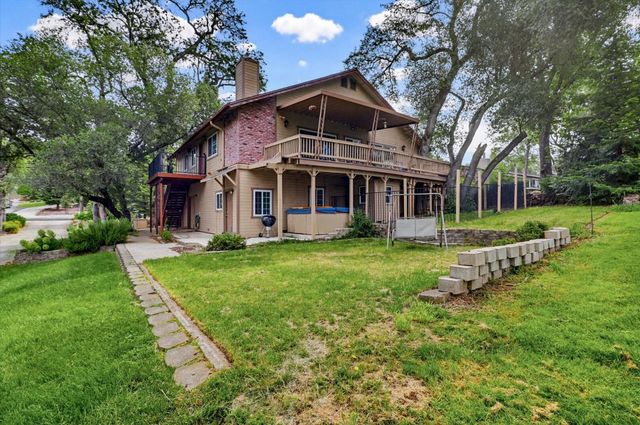 12341 Torrey Pines Dr, Auburn, CA 95602