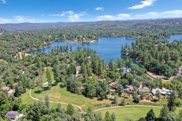 12341 Torrey Pines Dr, Auburn, CA 95602