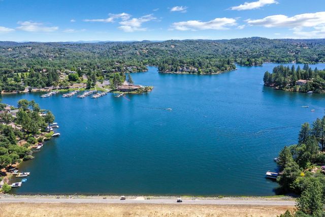 12341 Torrey Pines Dr, Auburn, CA 95602