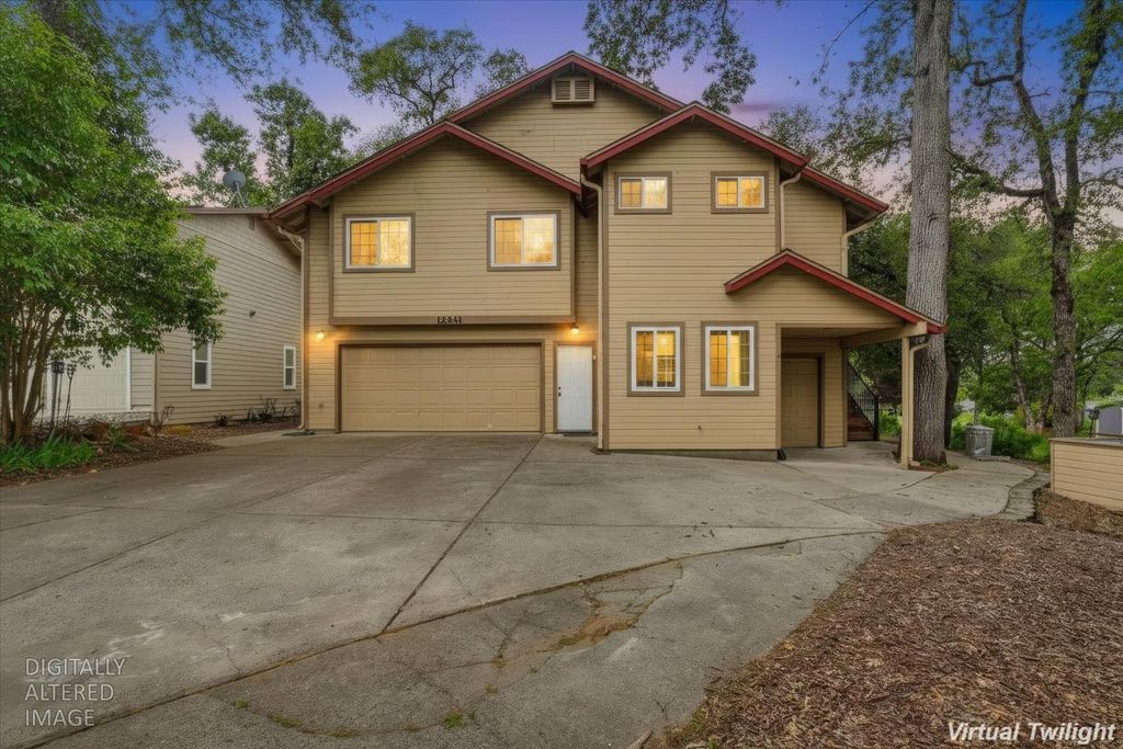 12341 Torrey Pines Dr, Auburn, CA 95602