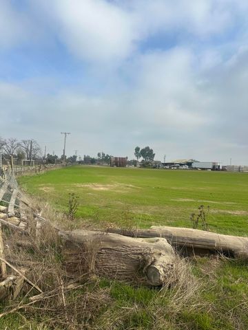 19049 Ave 242, Lindsay, CA 93247