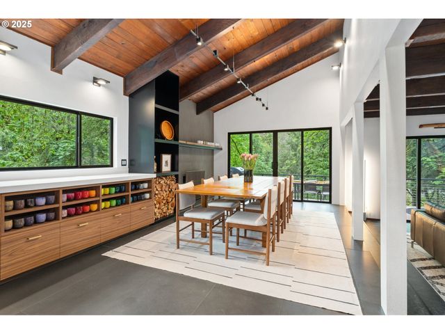 3777 PARKWOOD Way, West Linn, OR 97068