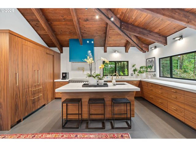 3777 PARKWOOD Way, West Linn, OR 97068