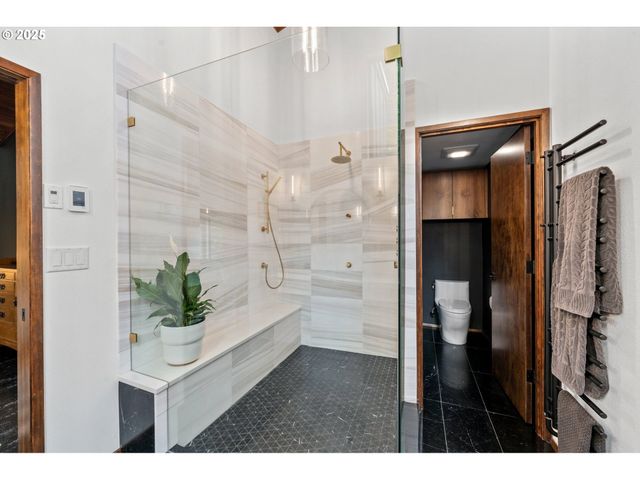 3777 PARKWOOD Way, West Linn, OR 97068