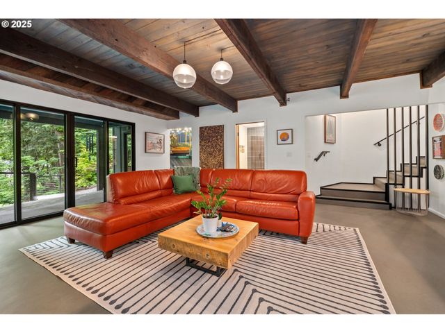 3777 PARKWOOD Way, West Linn, OR 97068