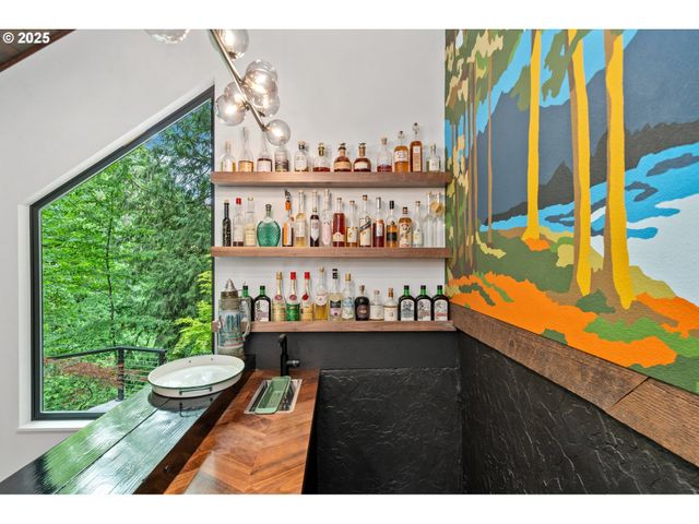 3777 PARKWOOD Way, West Linn, OR 97068