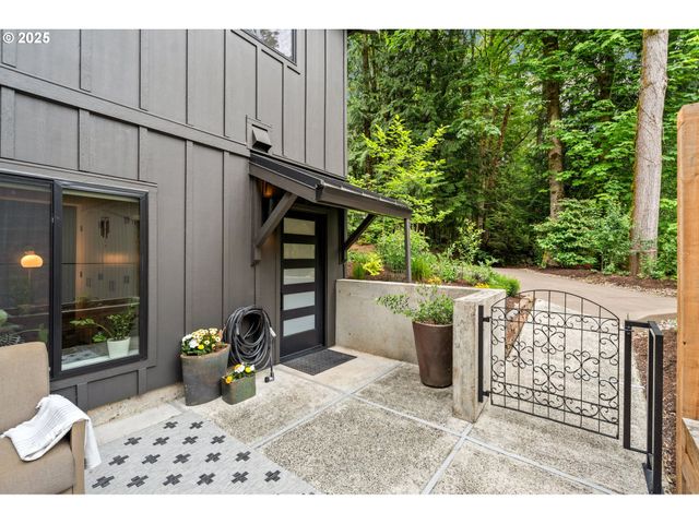 3777 PARKWOOD Way, West Linn, OR 97068
