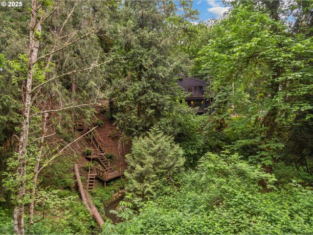 3777 PARKWOOD Way, West Linn, OR 97068