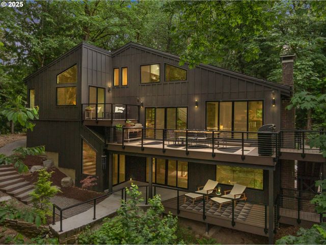 3777 PARKWOOD Way, West Linn, OR 97068