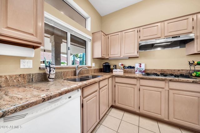 15808 W HERITAGE Drive, Sun City West, AZ 85375