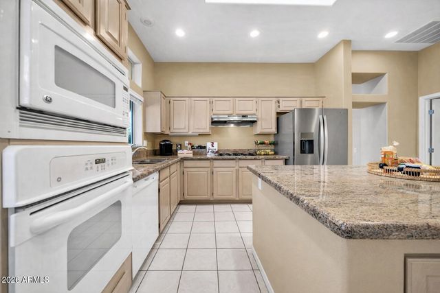 15808 W HERITAGE Drive, Sun City West, AZ 85375