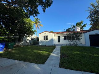 2250 SW 21 Street, Miami, FL 33145