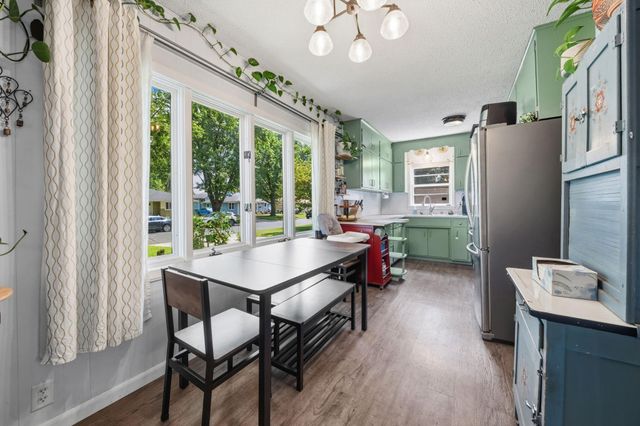 5025 Zenith Avenue N, Brooklyn Center, MN 55429