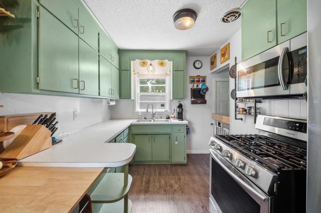 5025 Zenith Avenue N, Brooklyn Center, MN 55429