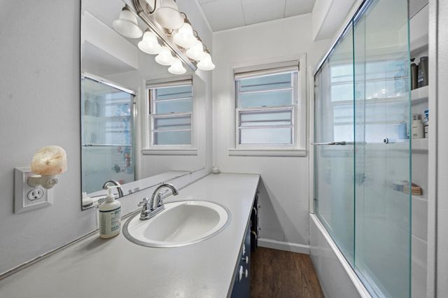 5025 Zenith Avenue N, Brooklyn Center, MN 55429