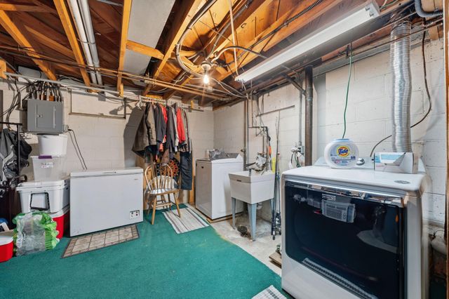 5025 Zenith Avenue N, Brooklyn Center, MN 55429