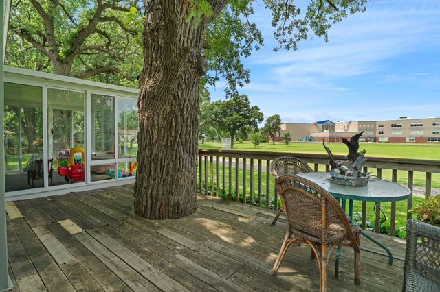 5025 Zenith Avenue N, Brooklyn Center, MN 55429