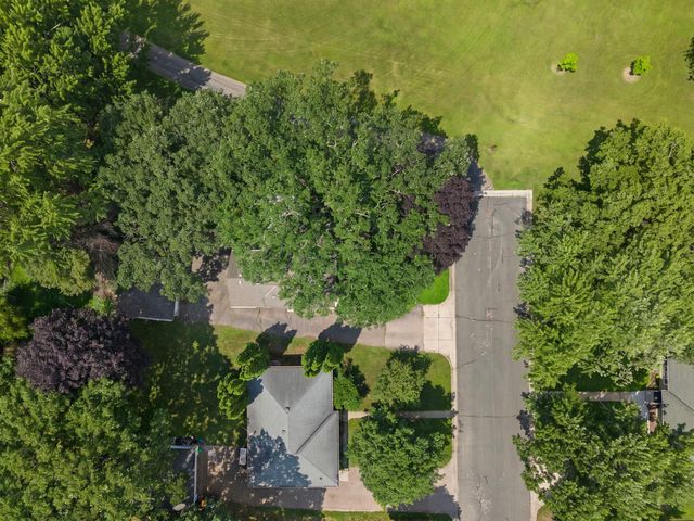 5025 Zenith Avenue N, Brooklyn Center, MN 55429