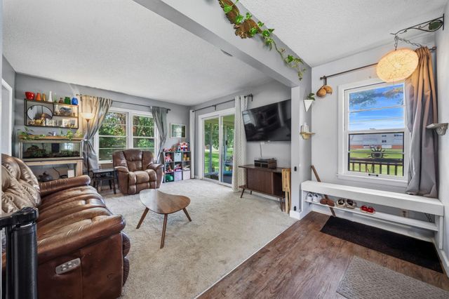 5025 Zenith Avenue N, Brooklyn Center, MN 55429