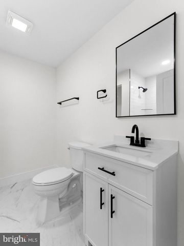 218 WOODLAND AVE, Villas, NJ 08251