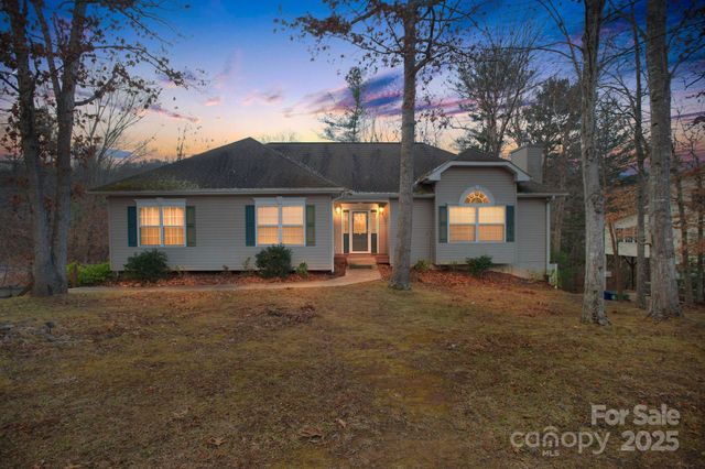 2 Strawberry Lane, Weaverville, NC 28787