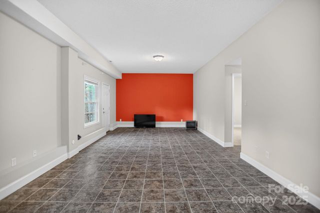 2 Strawberry Lane, Weaverville, NC 28787