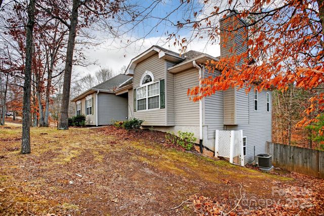 2 Strawberry Lane, Weaverville, NC 28787