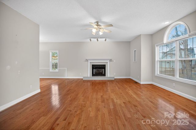 2 Strawberry Lane, Weaverville, NC 28787