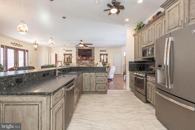 521 CHURCH RD, Hatfield, PA 19440