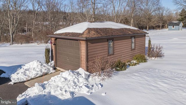 521 CHURCH RD, Hatfield, PA 19440