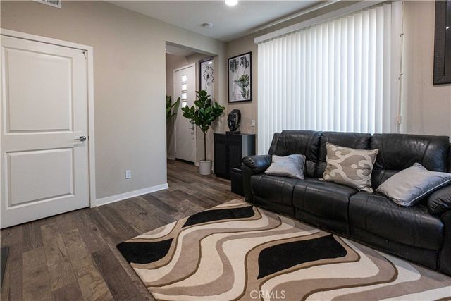 5786 Acacia Lane, Lakewood, CA 90712