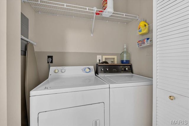 618 Pine Ridge Trails Court 203, Ballwin, MO 63021