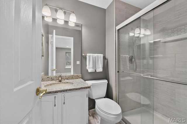 618 Pine Ridge Trails Court 203, Ballwin, MO 63021