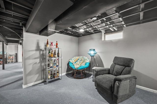 3712 W Kiley AVENUE, Milwaukee, WI 53209