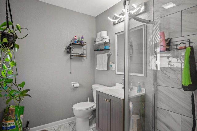 3712 W Kiley AVENUE, Milwaukee, WI 53209
