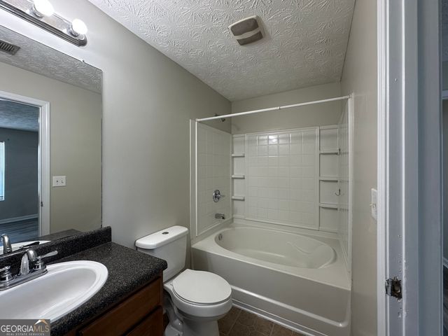 13202 Fairington Ridg Circle, Lithonia, GA 30038