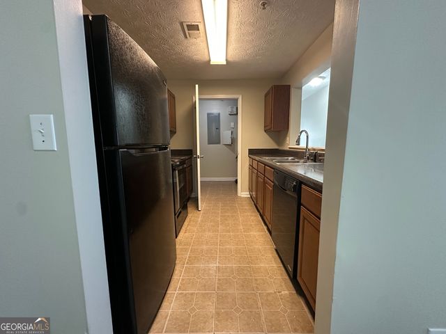 13202 Fairington Ridg Circle, Lithonia, GA 30038