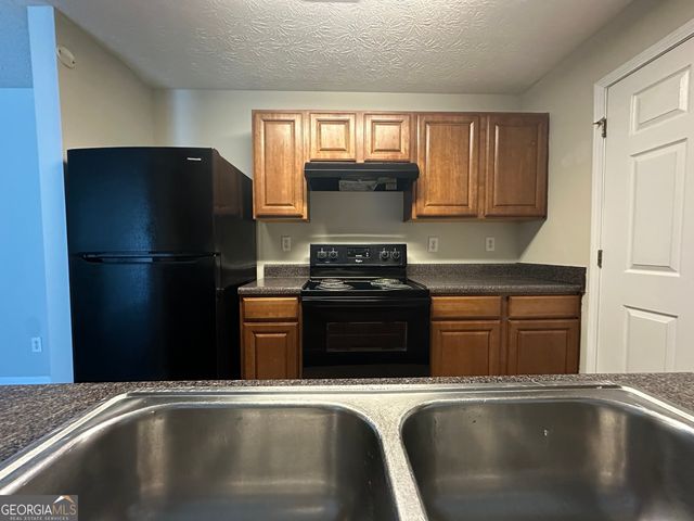 13202 Fairington Ridg Circle, Lithonia, GA 30038