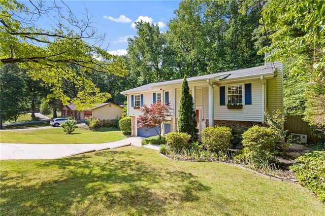 2148 Nancy Circle SE, Smyrna, GA 30080