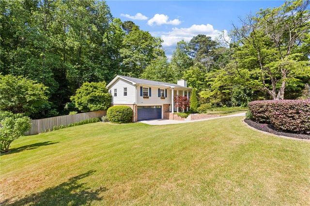 2148 Nancy Circle SE, Smyrna, GA 30080