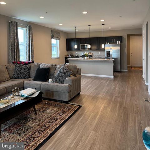 12512 CHAMBLISS DR, Hagerstown, MD 21740